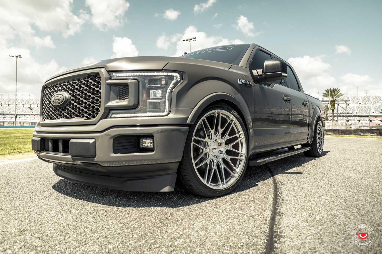 Gallery VOSSEN S17-07 vossen_s1707_Mono_Gallery_3.jpg