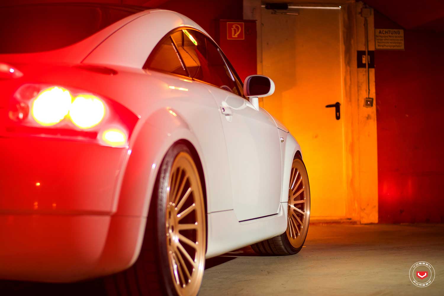 Gallery VOSSEN LC-106 vossen_LC106_Mono_Gallery_1.jpg